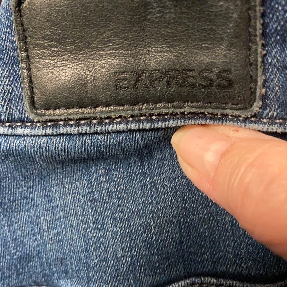 EXPRESS Jeans Super High Rise Legging With Rivets And 12” Rise. Calf Lace Accent - Picture 9 of 10